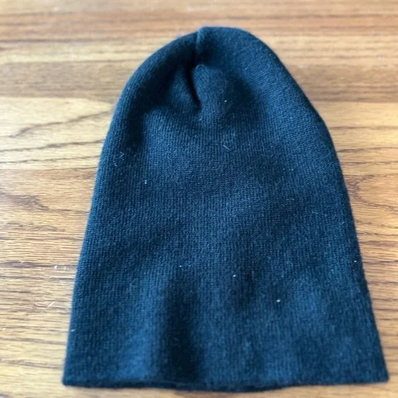 ❤️5 For $20❤️ Unisex Maggie Mae’s Black Beanie Cap - Picture 2 of 2